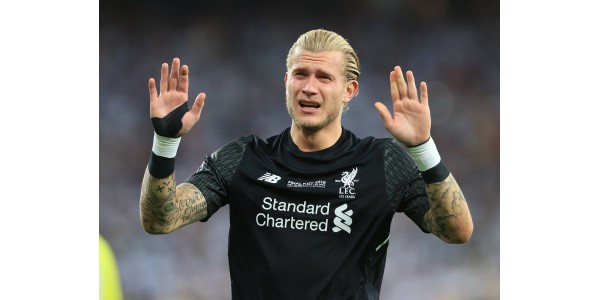 Målvakt kaster ballen til Real Madrid